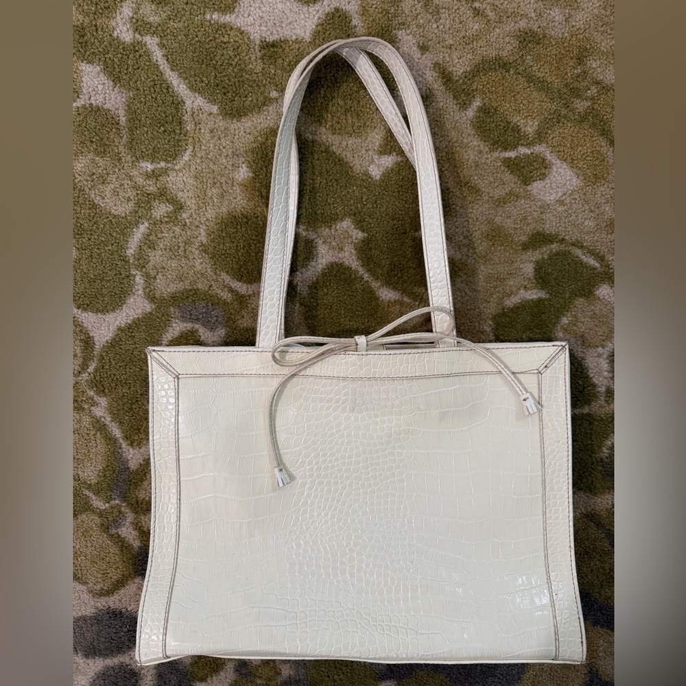 Cream Croc-Texture Tote Bag with Bow Accent